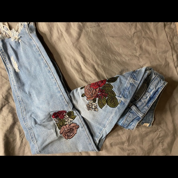 Jeans - Picture 1 of 3